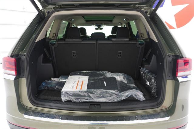 2026 Volkswagen Atlas SE with Technology