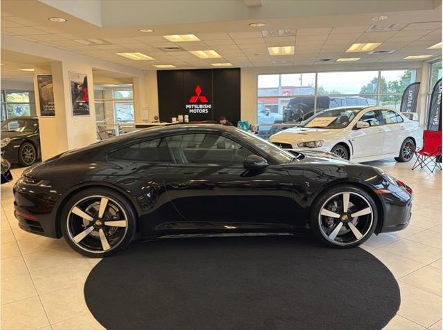 2020 Porsche 911 Carrera
