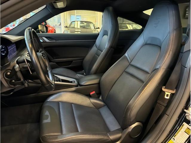 2020 Porsche 911 Carrera