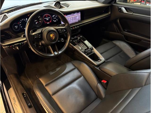 2020 Porsche 911 Carrera