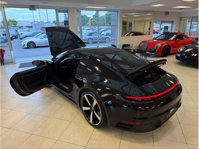 2020 Porsche 911 Carrera