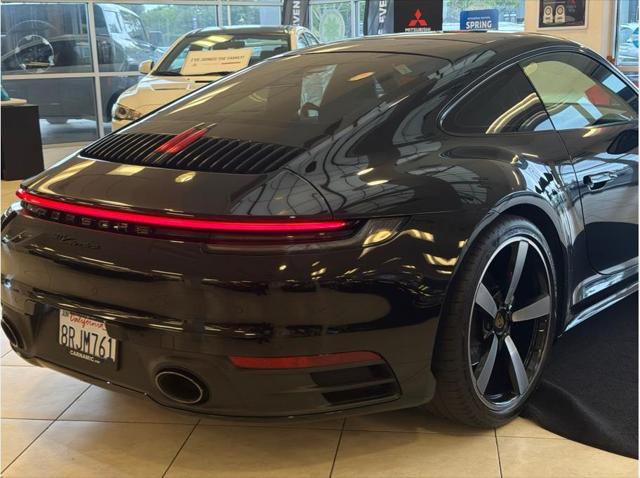 2020 Porsche 911 Carrera
