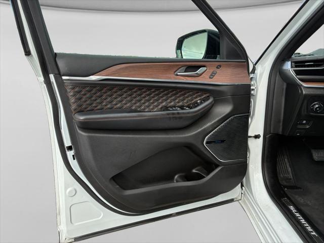 2023 Jeep Grand Cherokee L Summit 4x4