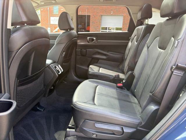 2025 Kia Sorento EX