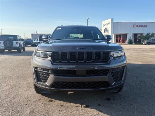 2026 Jeep Grand Cherokee L GRAND CHEROKEE L LAREDO ALTITUDE 4X4