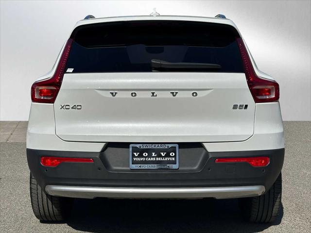 2025 Volvo XC40 B5 Plus Bright Theme