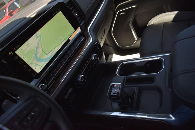 2025 GMC Sierra 1500 4WD Crew Cab Short Box Elevation with 3SB