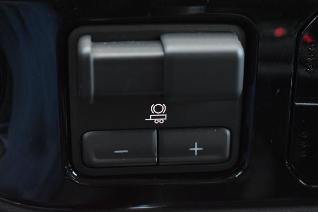 2025 GMC Sierra 1500 4WD Crew Cab Short Box Elevation with 3SB
