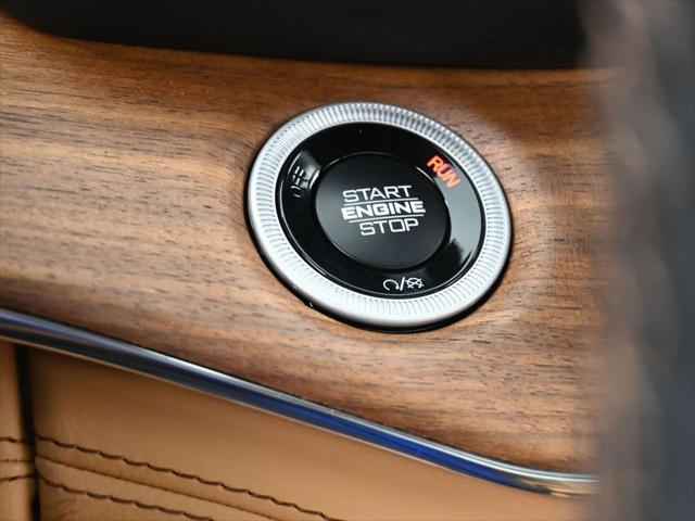 2025 Jeep Grand Cherokee L Summit Reserve 4x4
