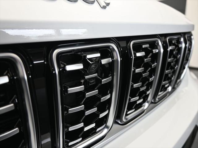 2025 Jeep Grand Cherokee L Summit Reserve 4x4