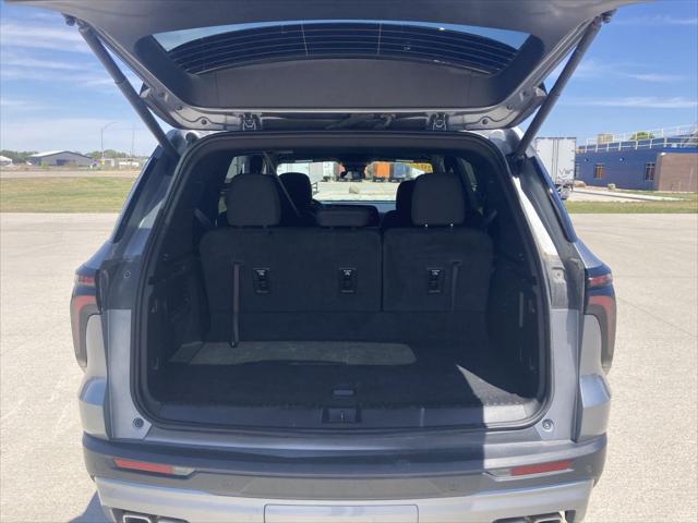 2025 Chevrolet Traverse FWD LT