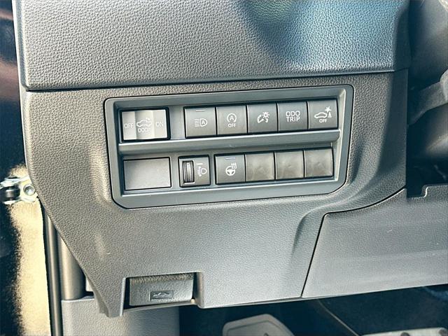 2026 Toyota Tundra SR5 CrewMax 5.5' Bed