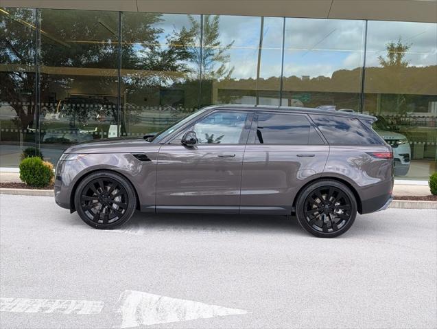 2026 Land Rover Range Rover Sport P360 SE