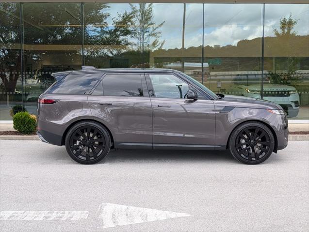 2026 Land Rover Range Rover Sport P360 SE