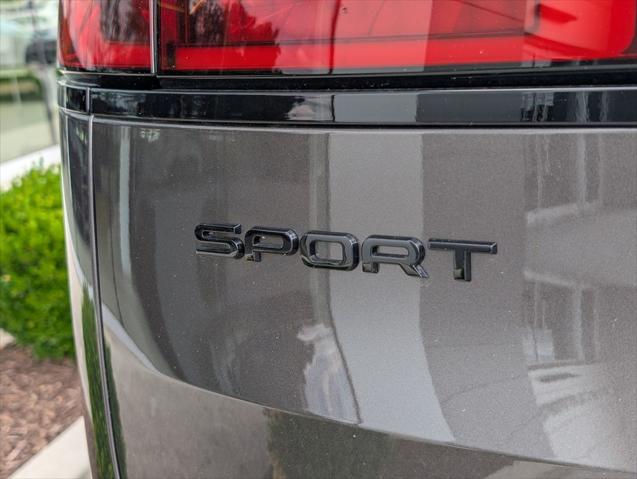 2026 Land Rover Range Rover Sport P360 SE