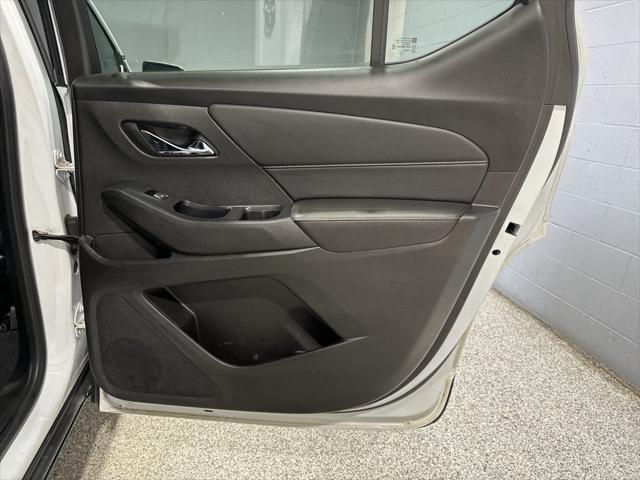 2021 Chevrolet Traverse AWD LT Cloth
