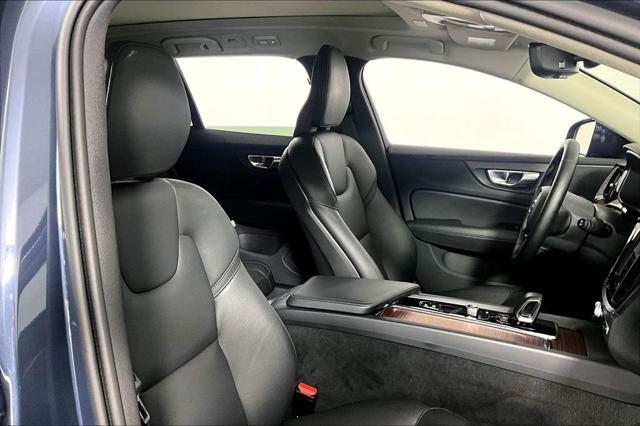 Used 2025 Volvo V60 Cross Country Plus  B5 AWD Gas (mild hybrid) For Sale in Olive Branch, MS