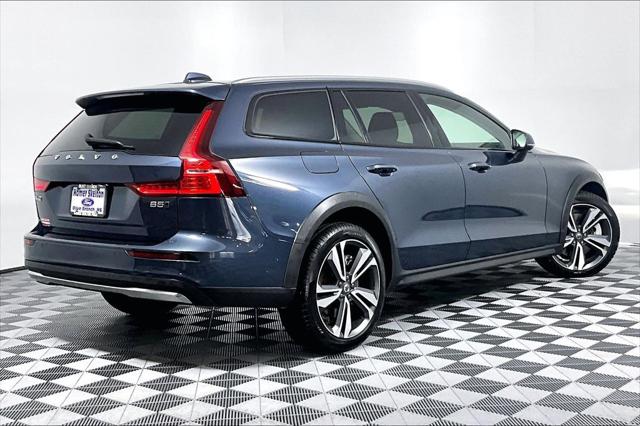 Used 2025 Volvo V60 Cross Country Plus  B5 AWD Gas (mild hybrid) For Sale in Olive Branch, MS