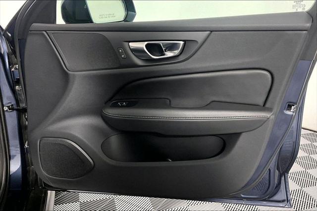 Used 2025 Volvo V60 Cross Country Plus  B5 AWD Gas (mild hybrid) For Sale in Olive Branch, MS