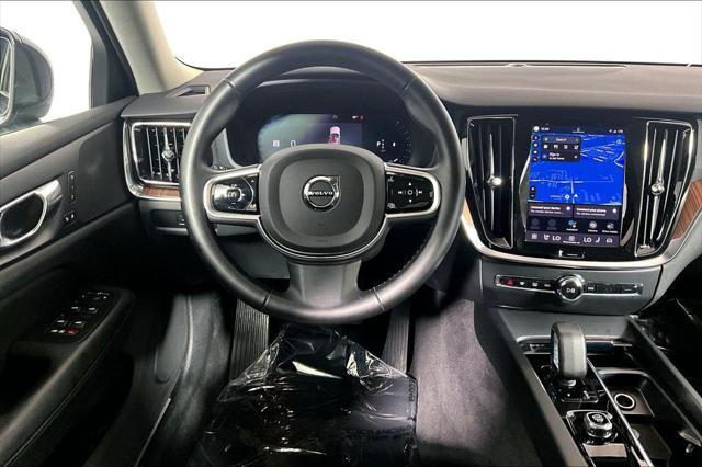 Used 2025 Volvo V60 Cross Country Plus  B5 AWD Gas (mild hybrid) For Sale in Olive Branch, MS