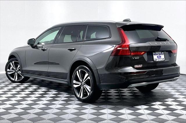 Used 2025 Volvo V60 Cross Country Plus  B5 AWD Gas (mild hybrid) For Sale in Olive Branch, MS