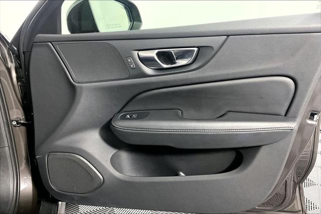 Used 2025 Volvo V60 Cross Country Plus  B5 AWD Gas (mild hybrid) For Sale in Olive Branch, MS