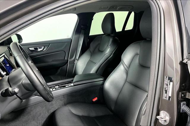 Used 2025 Volvo V60 Cross Country Plus  B5 AWD Gas (mild hybrid) For Sale in Olive Branch, MS