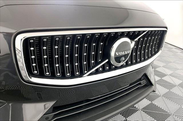 Used 2025 Volvo V60 Cross Country Plus  B5 AWD Gas (mild hybrid) For Sale in Olive Branch, MS
