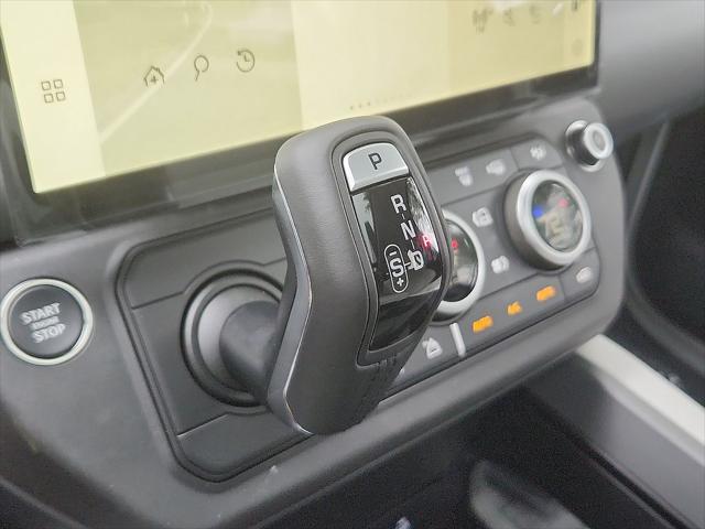 2026 Land Rover Defender P400 X-Dynamic SE