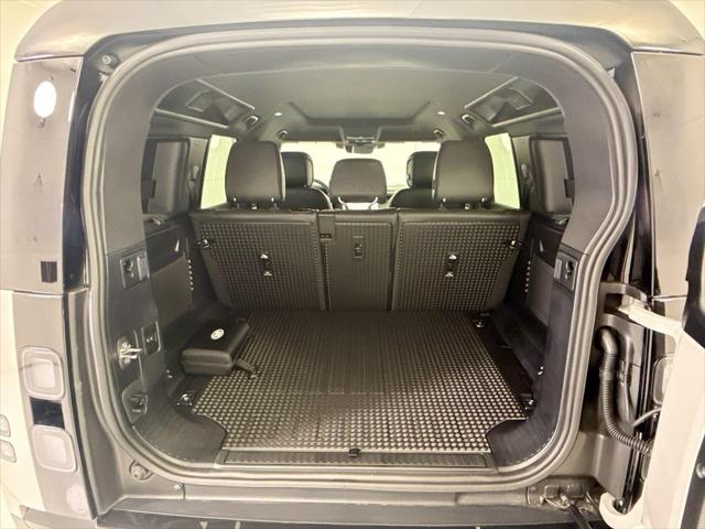 2026 Land Rover Defender P400 X-Dynamic SE