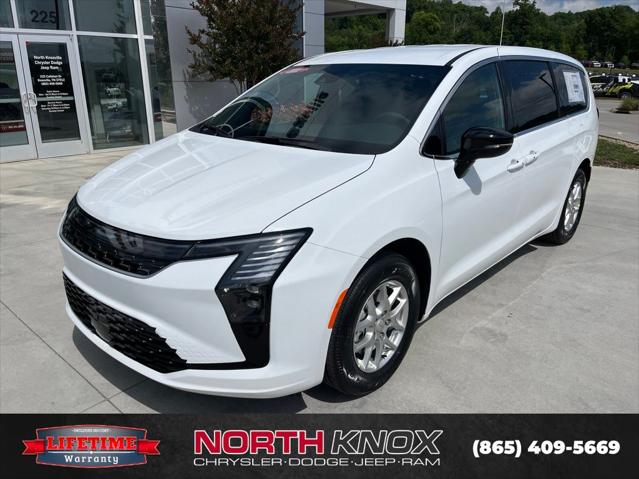 2027 Chrysler Pacifica Select for sale in Knoxville, TN