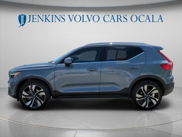 2023 Volvo XC40 B5 Plus Bright Theme