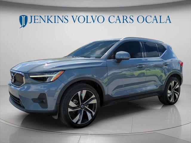 2023 Volvo XC40 B5 Plus Bright Theme
