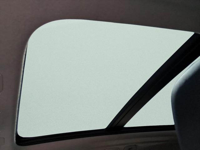 2023 Volvo XC40 B5 Plus Bright Theme