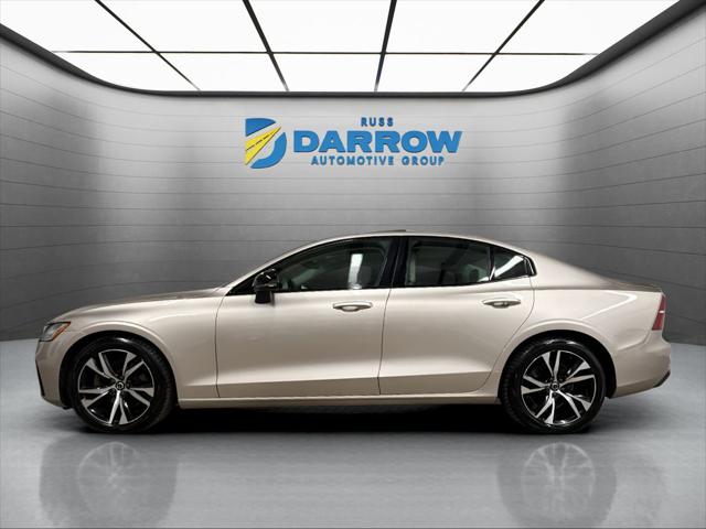 2023 Volvo S60 B5 Core Dark Theme