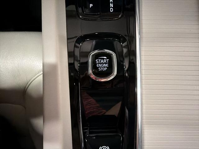 2023 Volvo S60 B5 Core Dark Theme