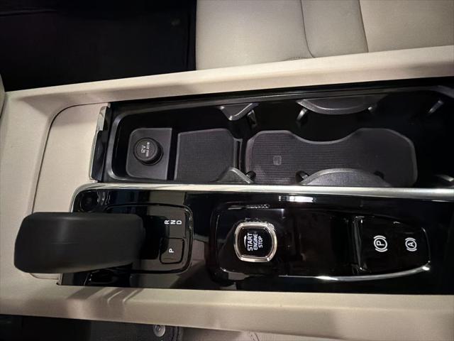 2023 Volvo S60 B5 Core Dark Theme