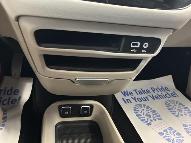 2017 Chrysler Pacifica Touring-L
