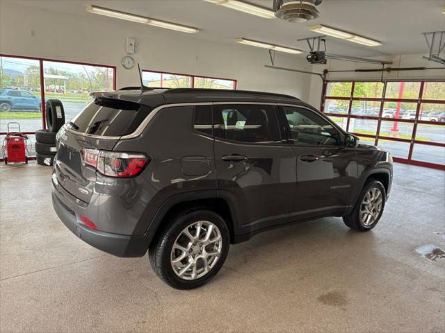 2024 Jeep Compass Latitude Lux FWD