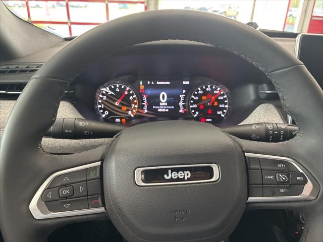 2024 Jeep Compass Latitude Lux FWD