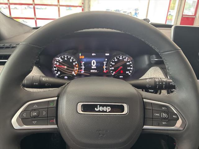 2024 Jeep Compass Latitude Lux FWD