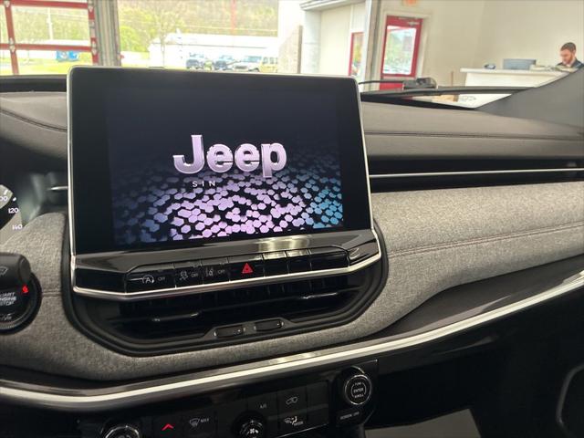 2024 Jeep Compass Latitude Lux FWD