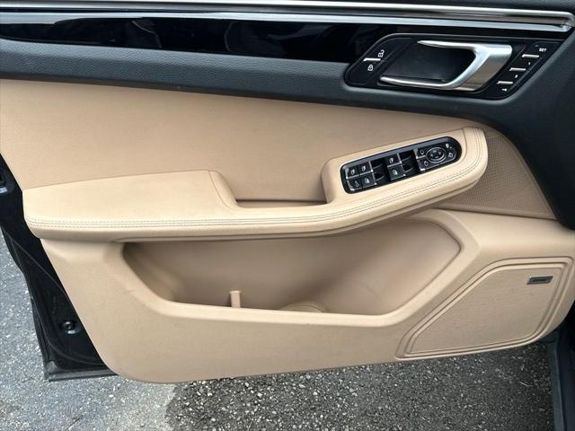 2020 Porsche Macan Unknown