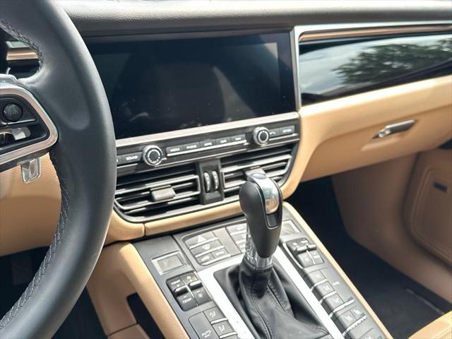 2020 Porsche Macan Unknown