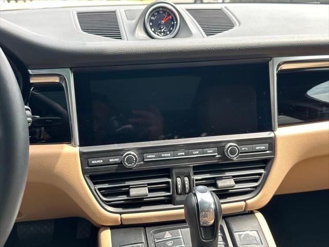 2020 Porsche Macan Unknown