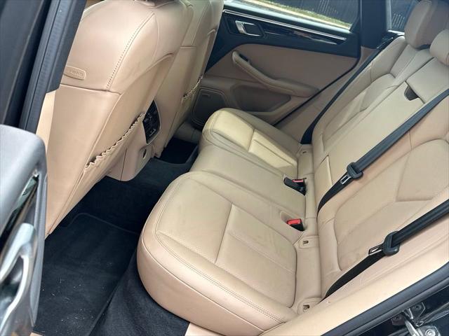 2020 Porsche Macan Unknown