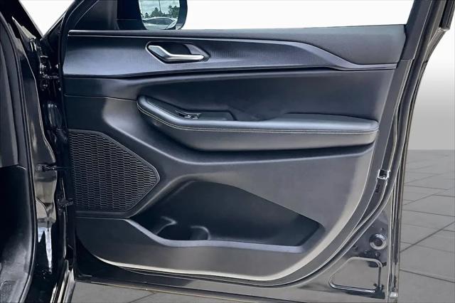 2023 Jeep Grand Cherokee L Altitude 4x2