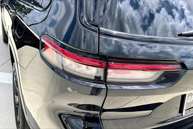 2023 Jeep Grand Cherokee L Altitude 4x2