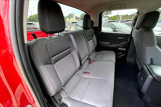 2024 Nissan Frontier Crew Cab SV 4x2