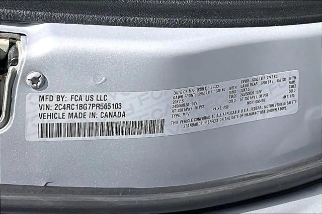 2023 Chrysler Pacifica Touring L
